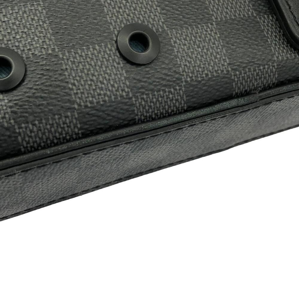 Louis Vuitton Shoulder Bags