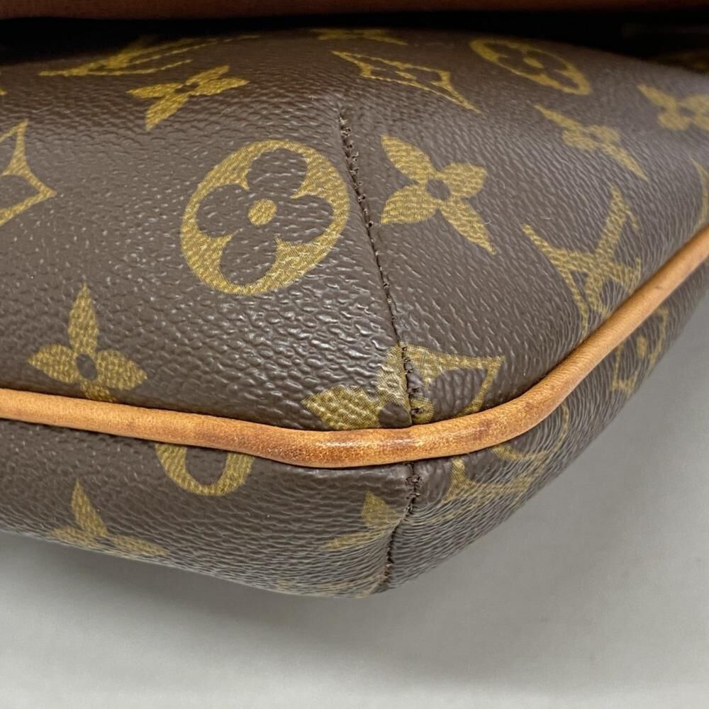 Louis Vuitton Shoulder Bags