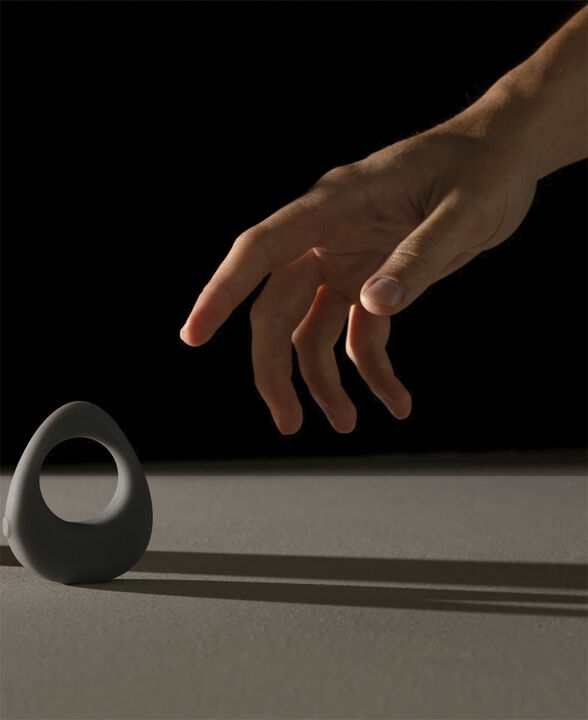 Maude - Band Vibrating Ring - Charcoal