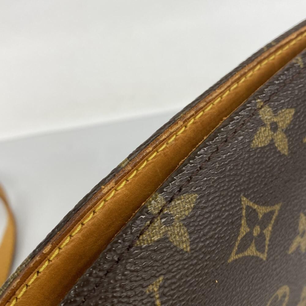 Louis Vuitton Shoulder Bags