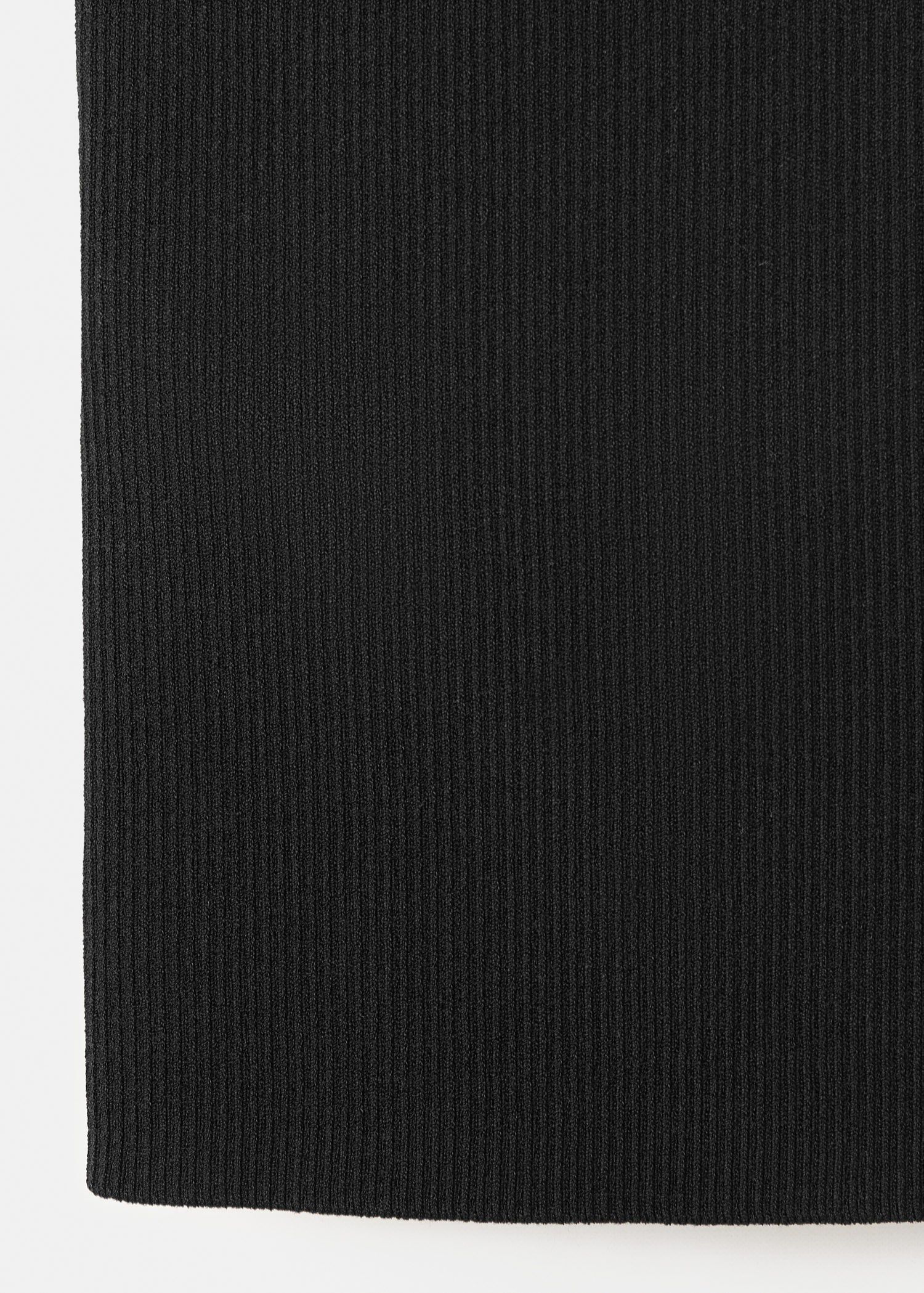 Ribbed top with beads
