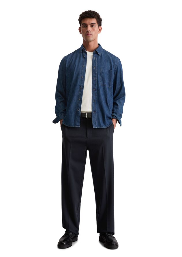 Button down collar, long sleeves, o