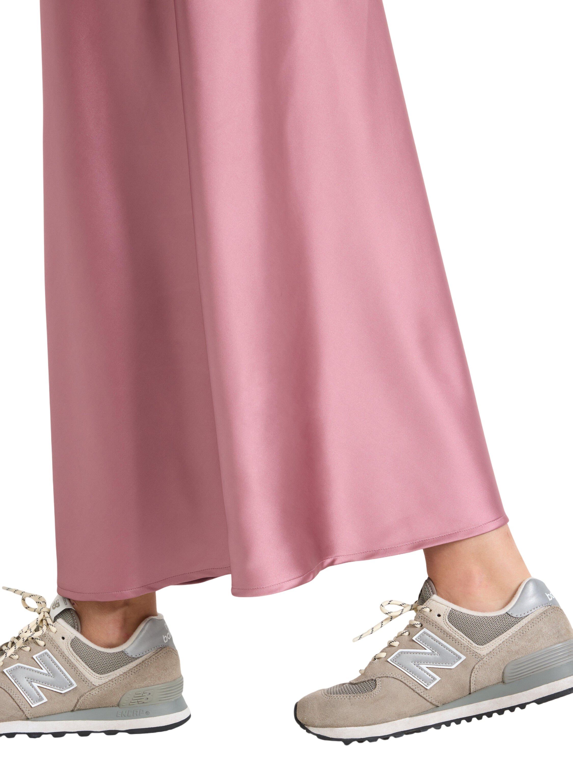 Satin-nederdel med behagelig elasti