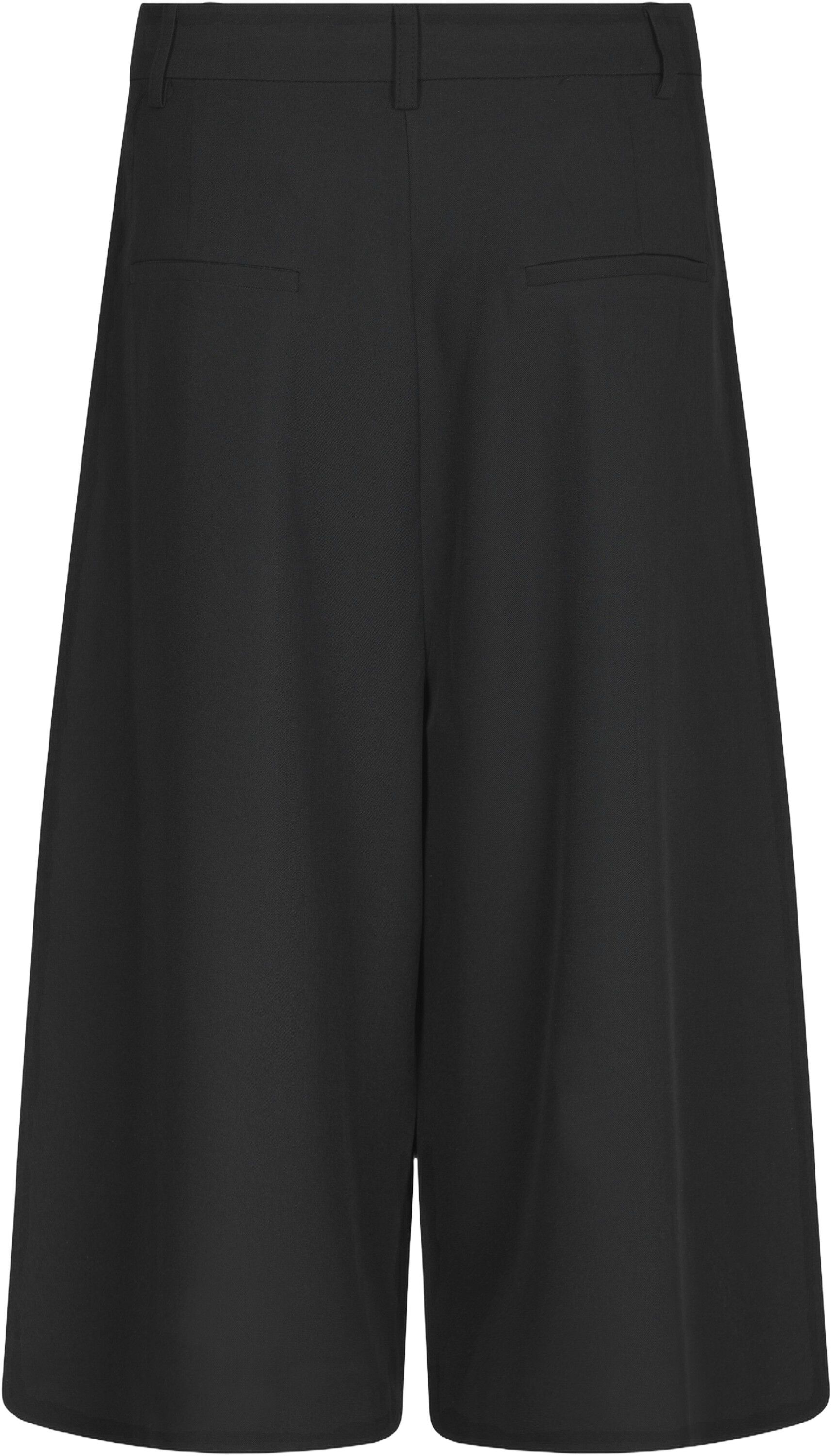 Rima Solid Shorts