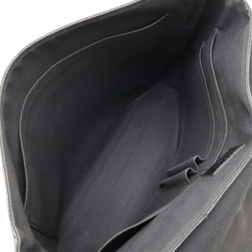 Louis Vuitton District