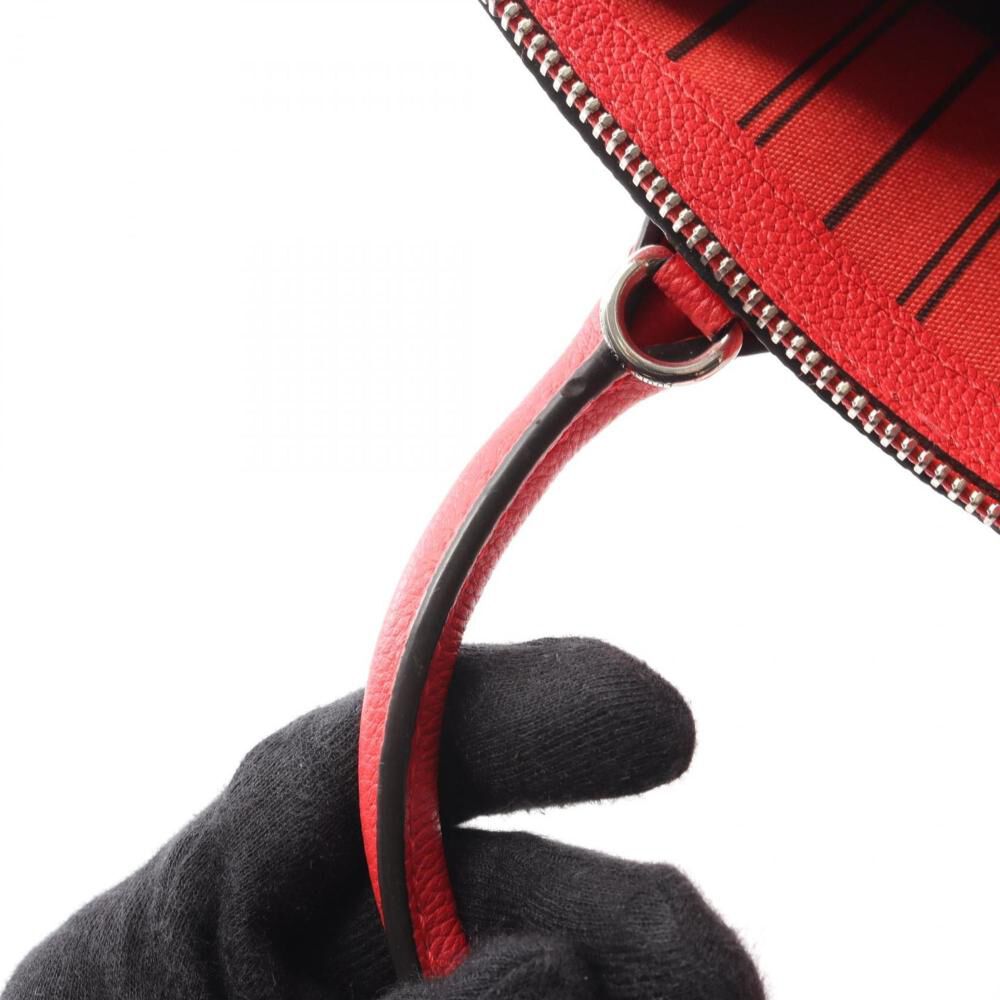 Louis Vuitton Pont Neuf