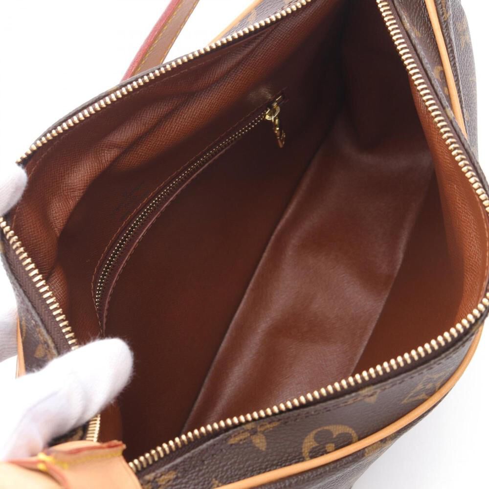 Louis Vuitton Shoulder Bags