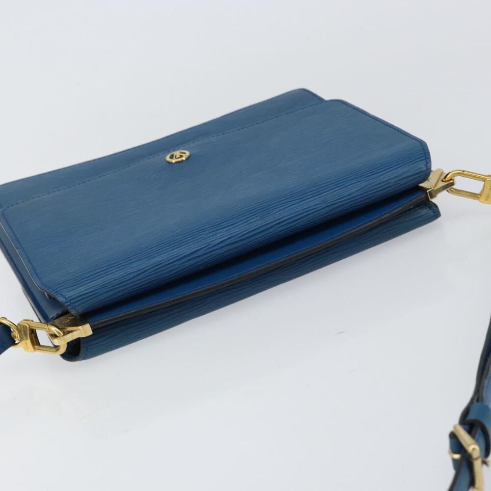 Louis Vuitton Shoulder Bags