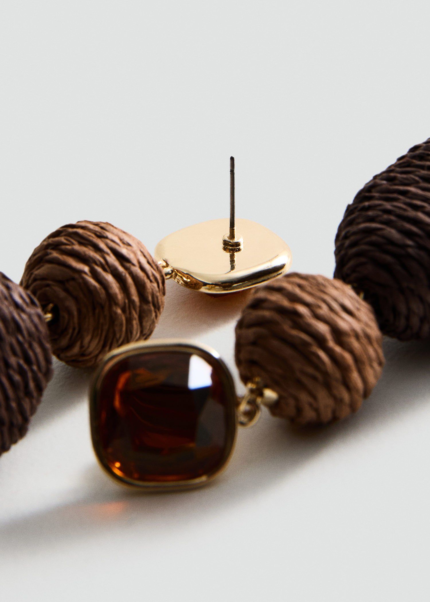 Natural fibre hanging earrings