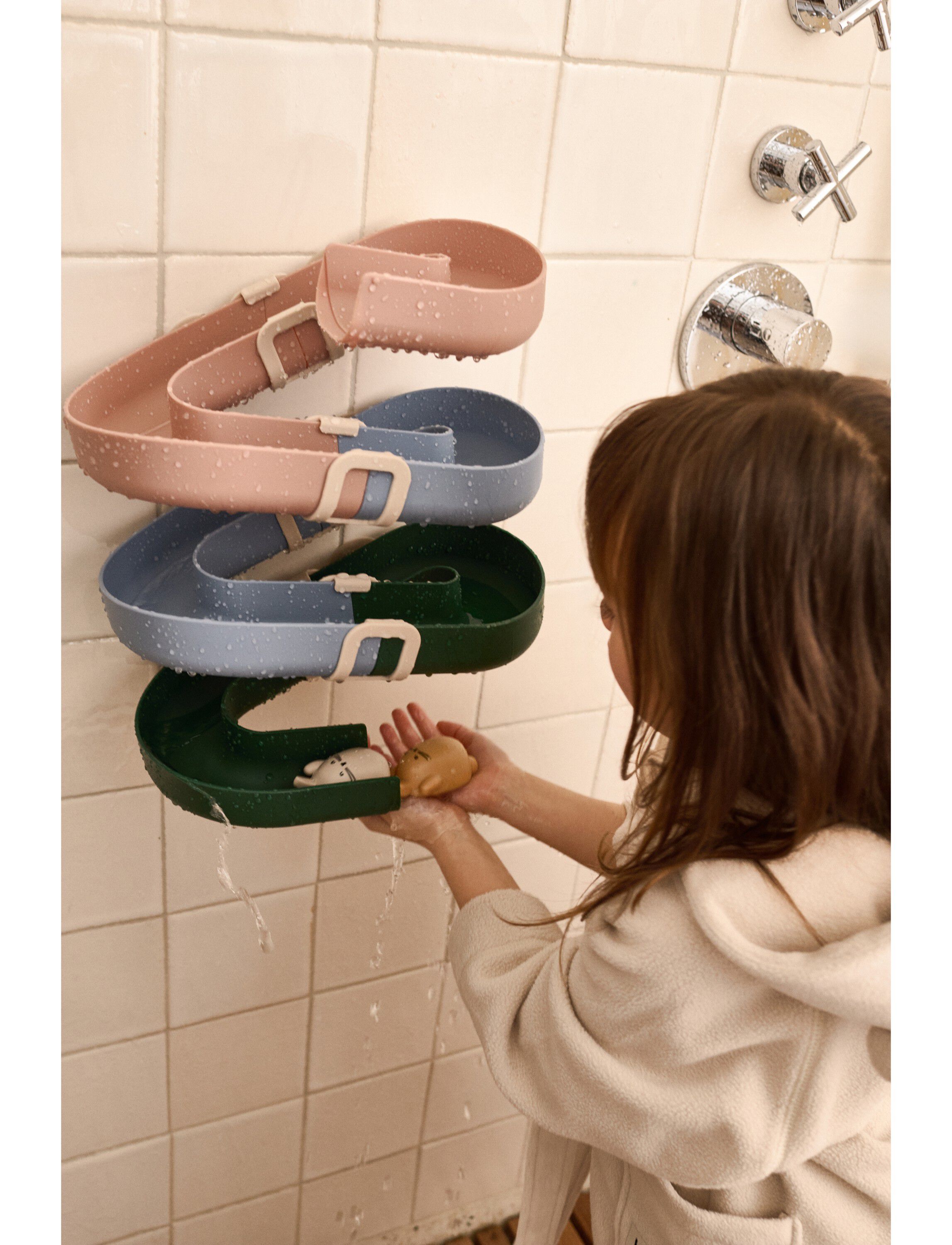 Yara Waterway Wall Mount