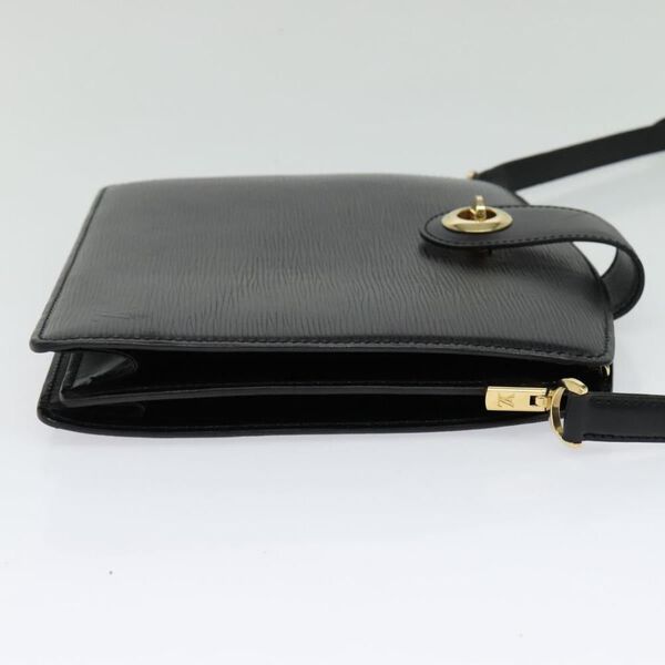 Louis Vuitton Capucines