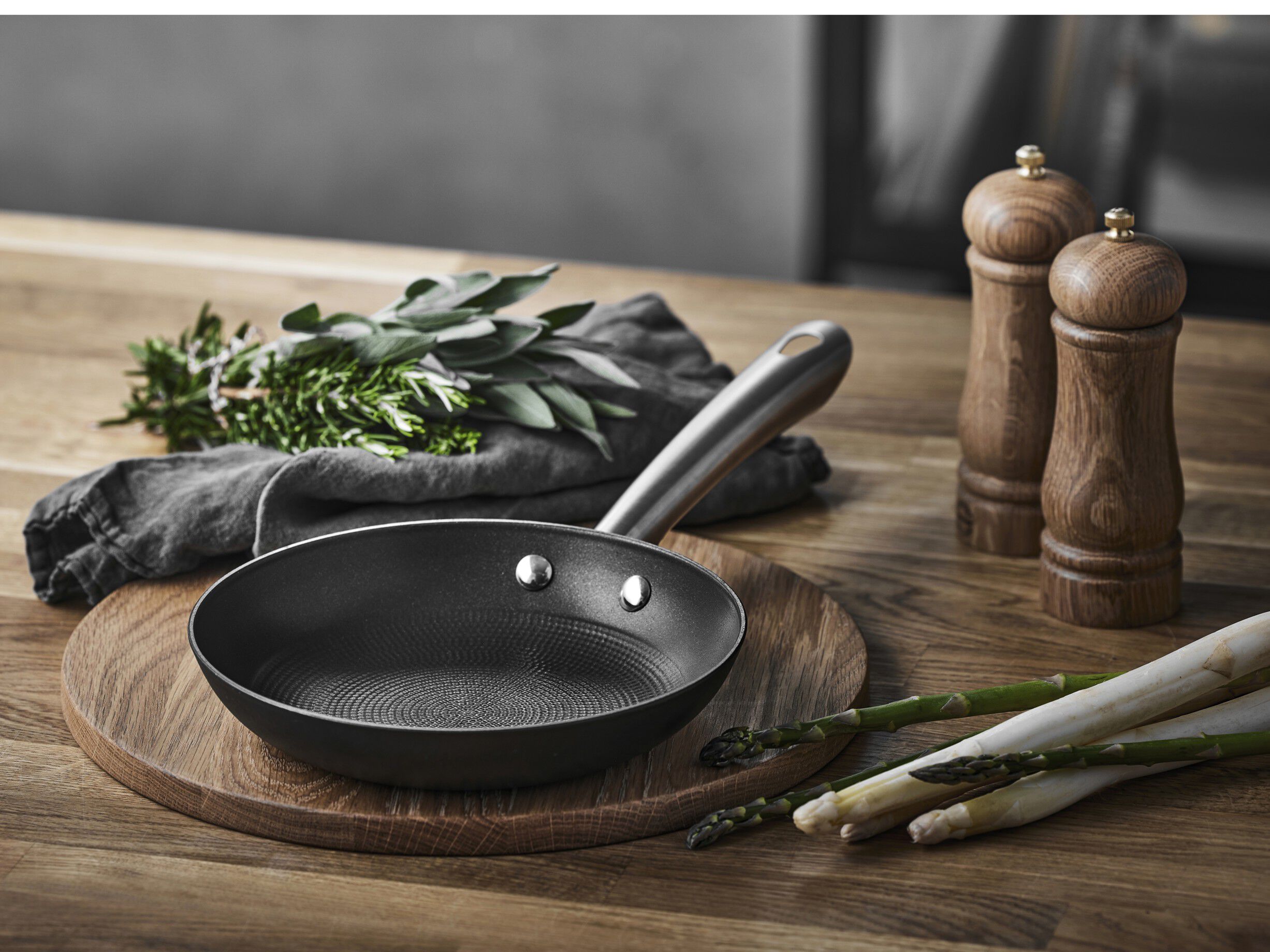 Stekpanna Garonne 20 cm L&auml;ttviktsgjutj&auml;rn