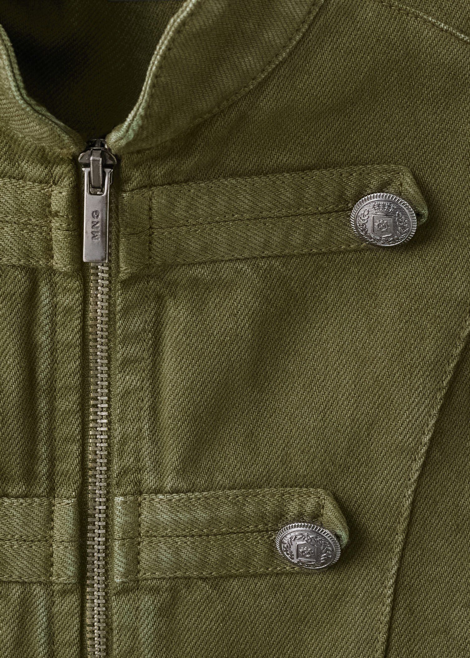Fitted jacket with band collar