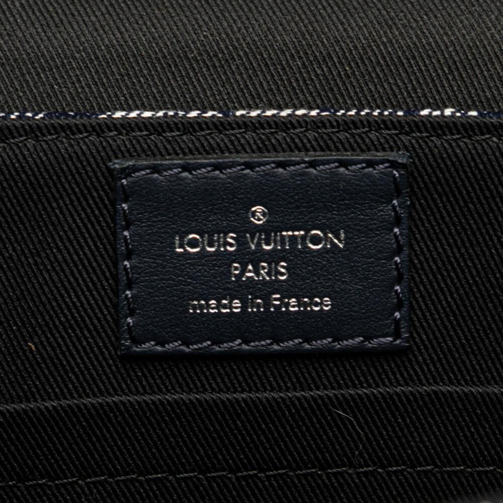 Louis Vuitton Messenger