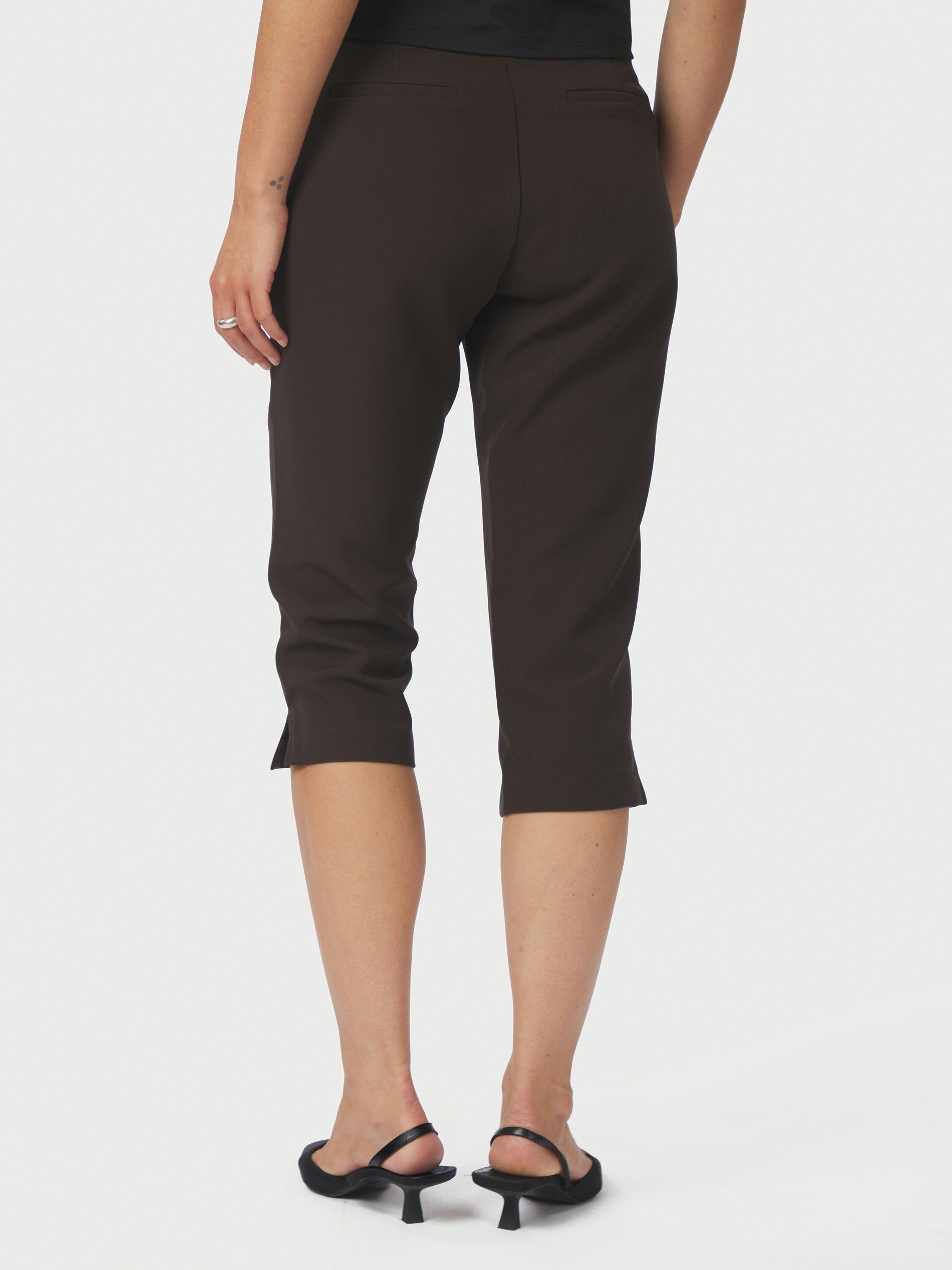 Tasia Suit Capri Pants