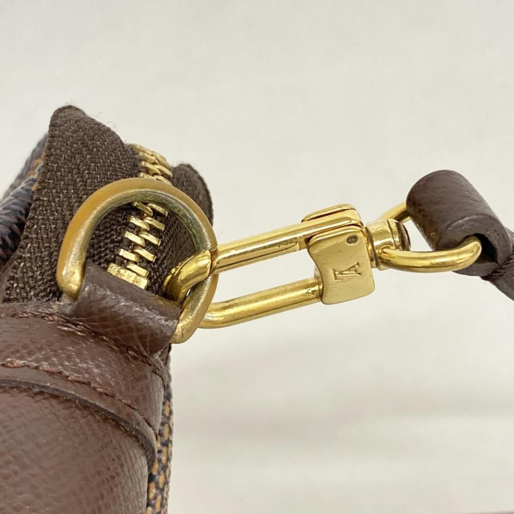 Louis Vuitton Trousse Makeup