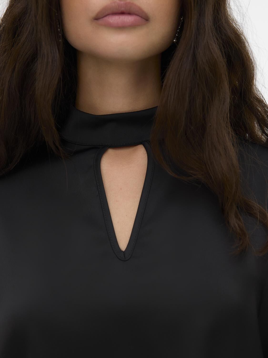 AWMAIA LS HIGH NECK TOP VIP