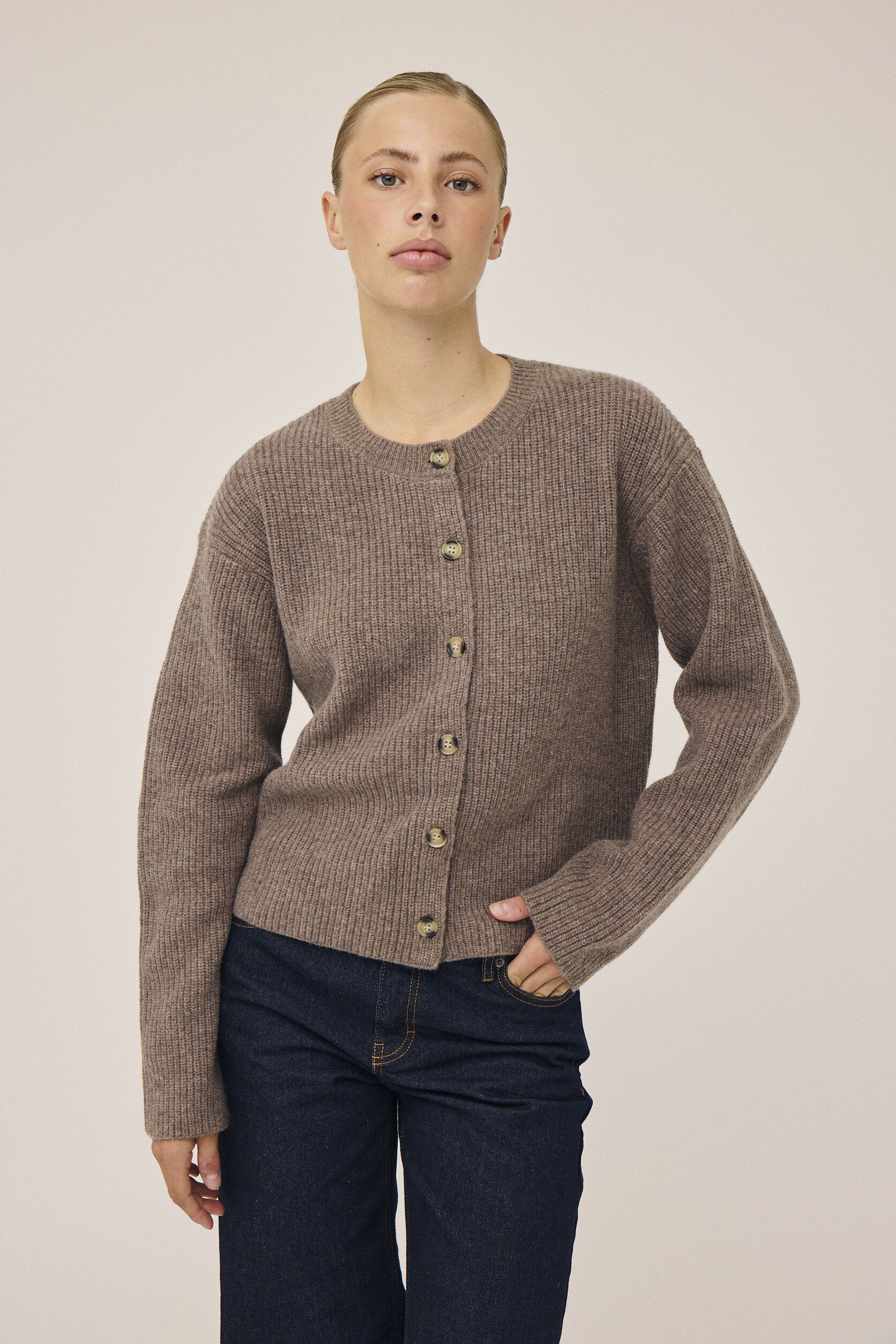 Gloria 1 Cardigan - 100% Merinould RWS