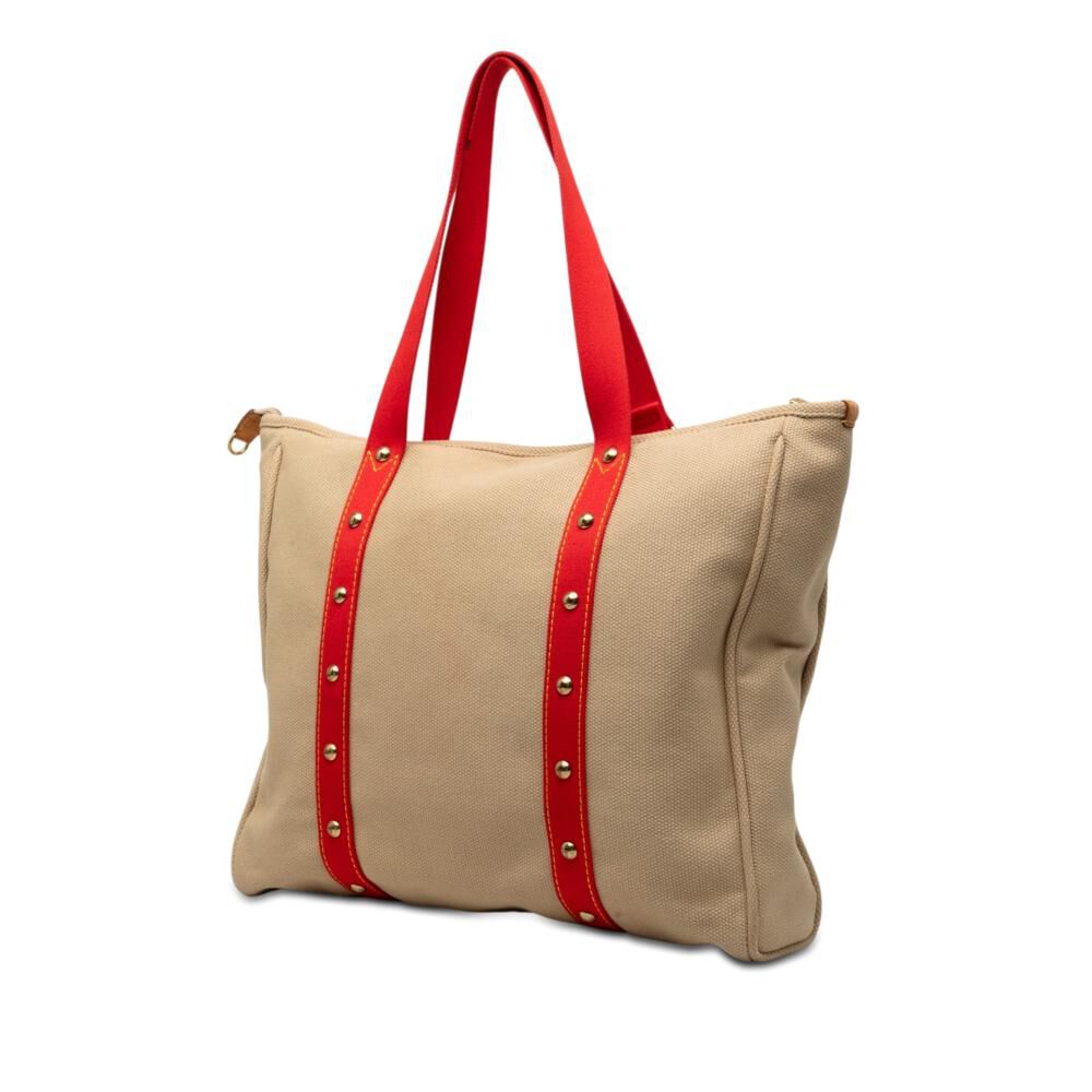 Louis Vuitton Antigua