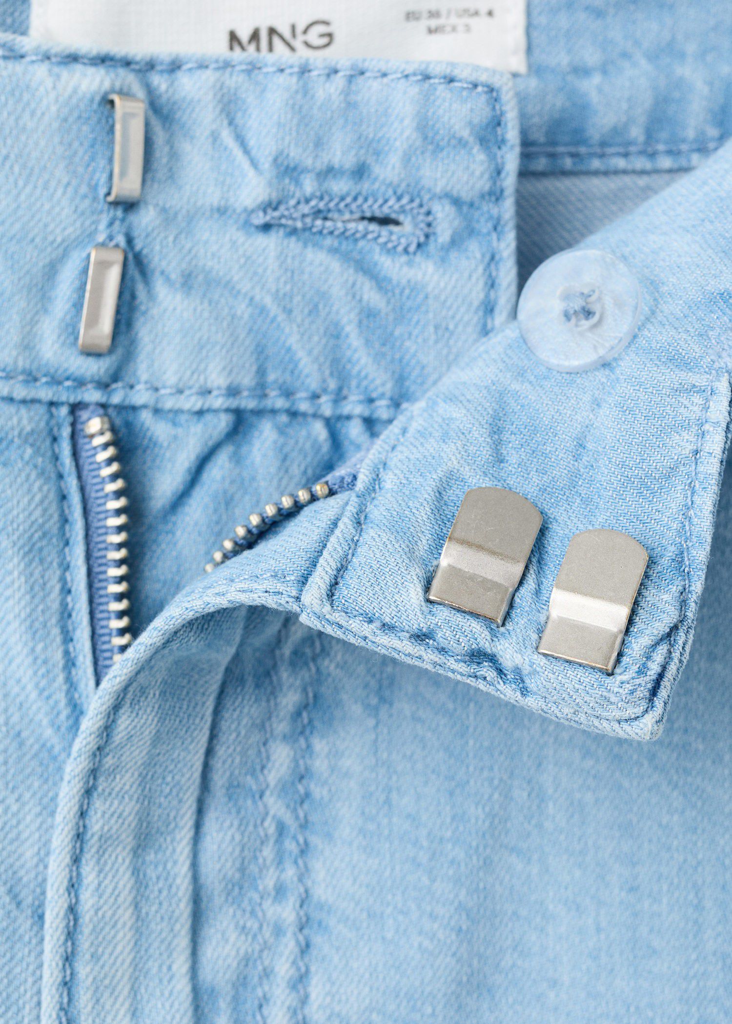 Straight low-rise denim Bermuda sho
