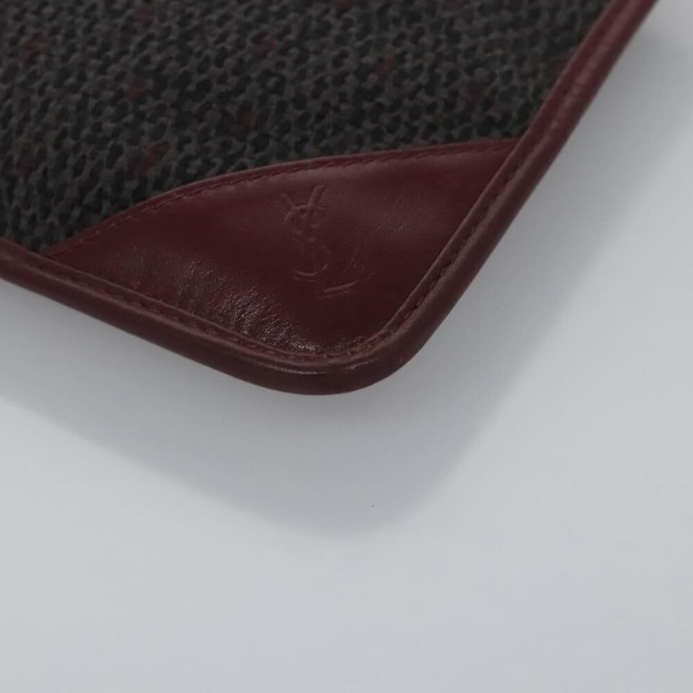Yves Saint Laurent Pouch