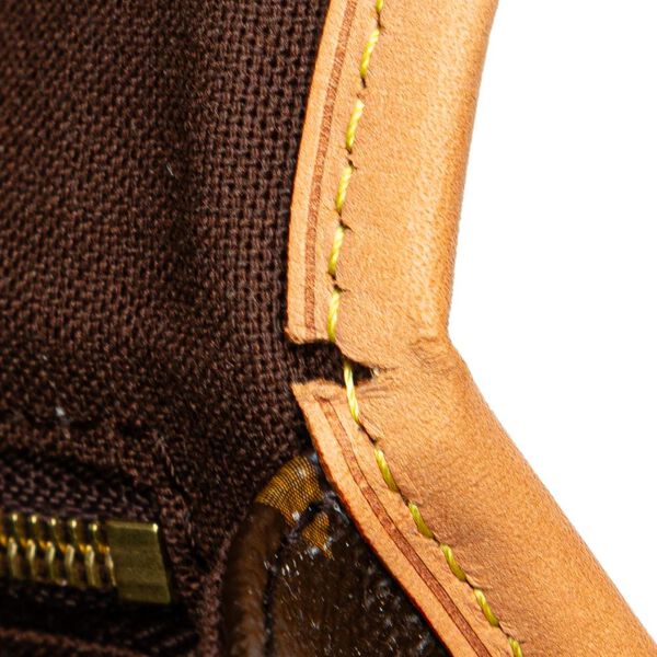 Louis Vuitton Menilmontant