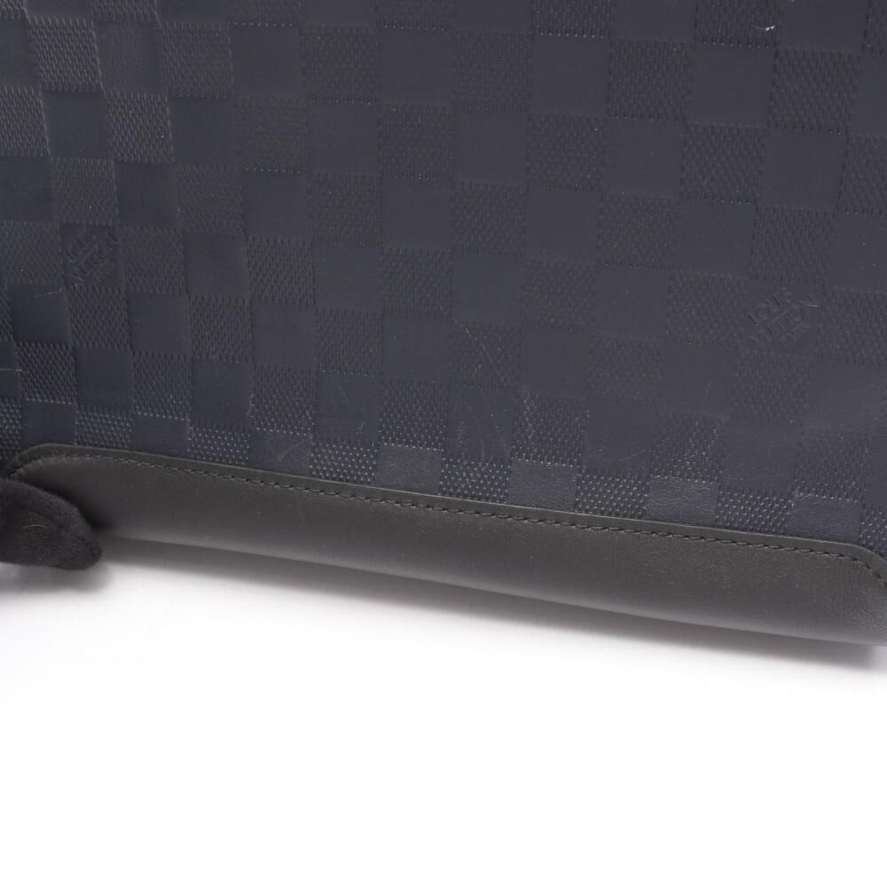 Louis Vuitton District