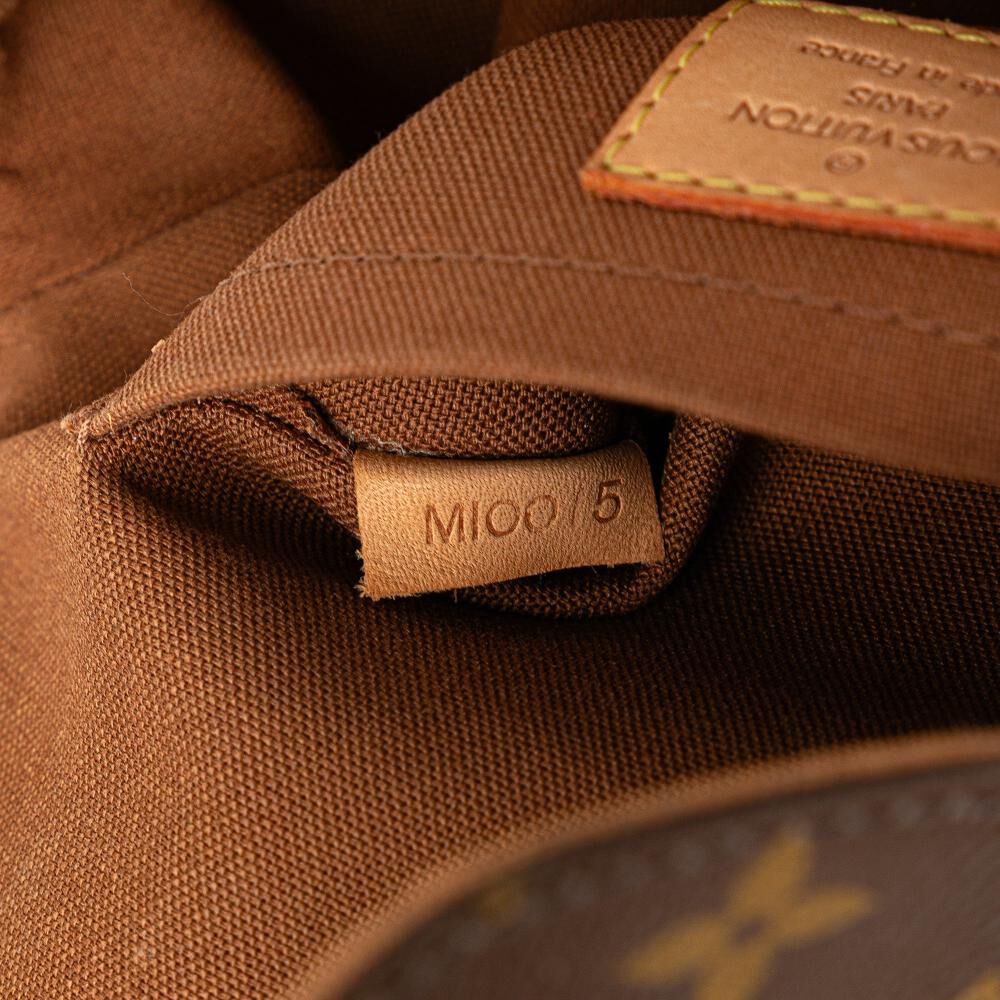 Louis Vuitton Shoulder Bags