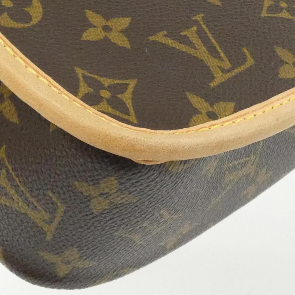Louis Vuitton Shoulder Bags