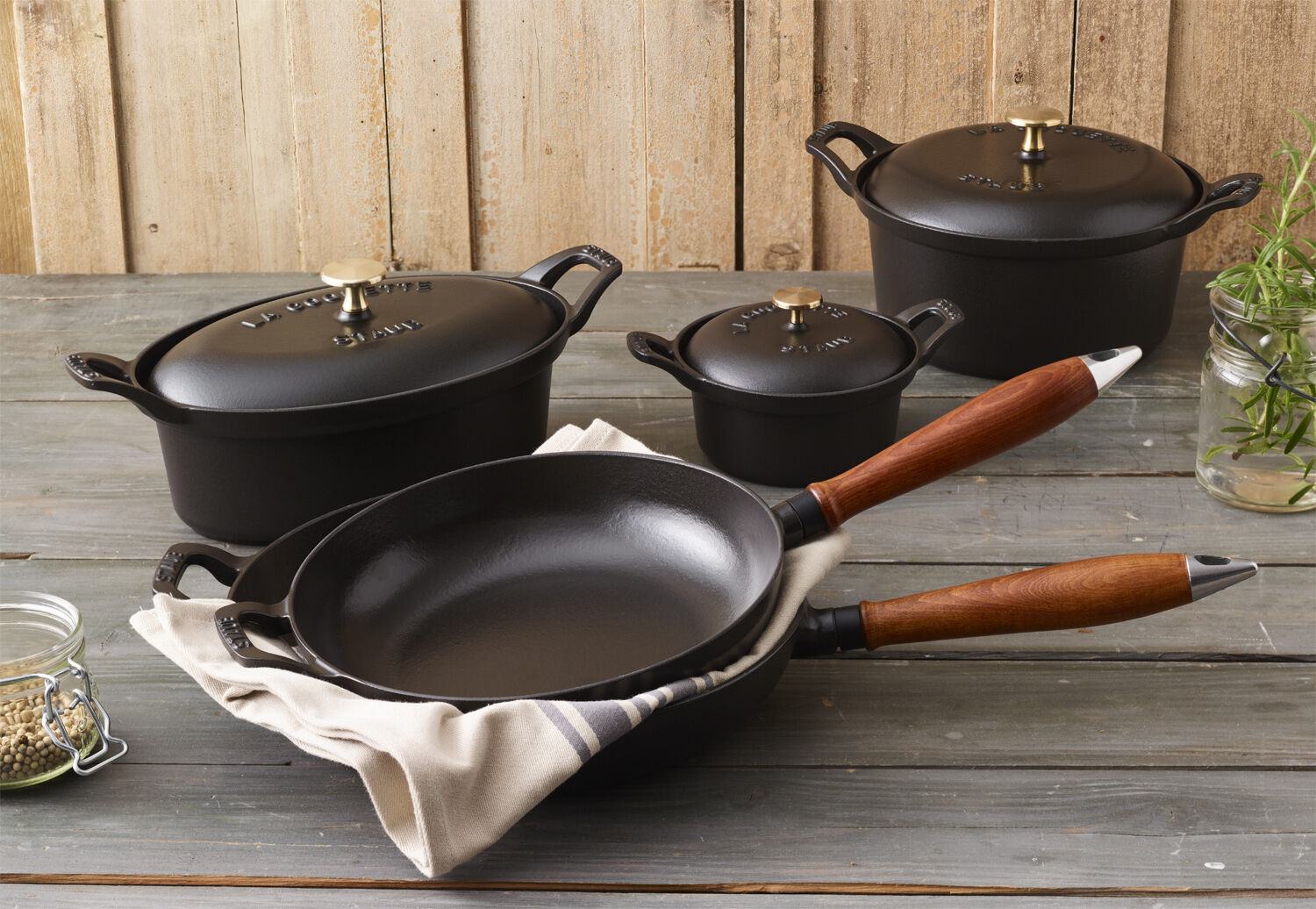 Stekpanna 28 Svart Rund Gjutj&auml;rn