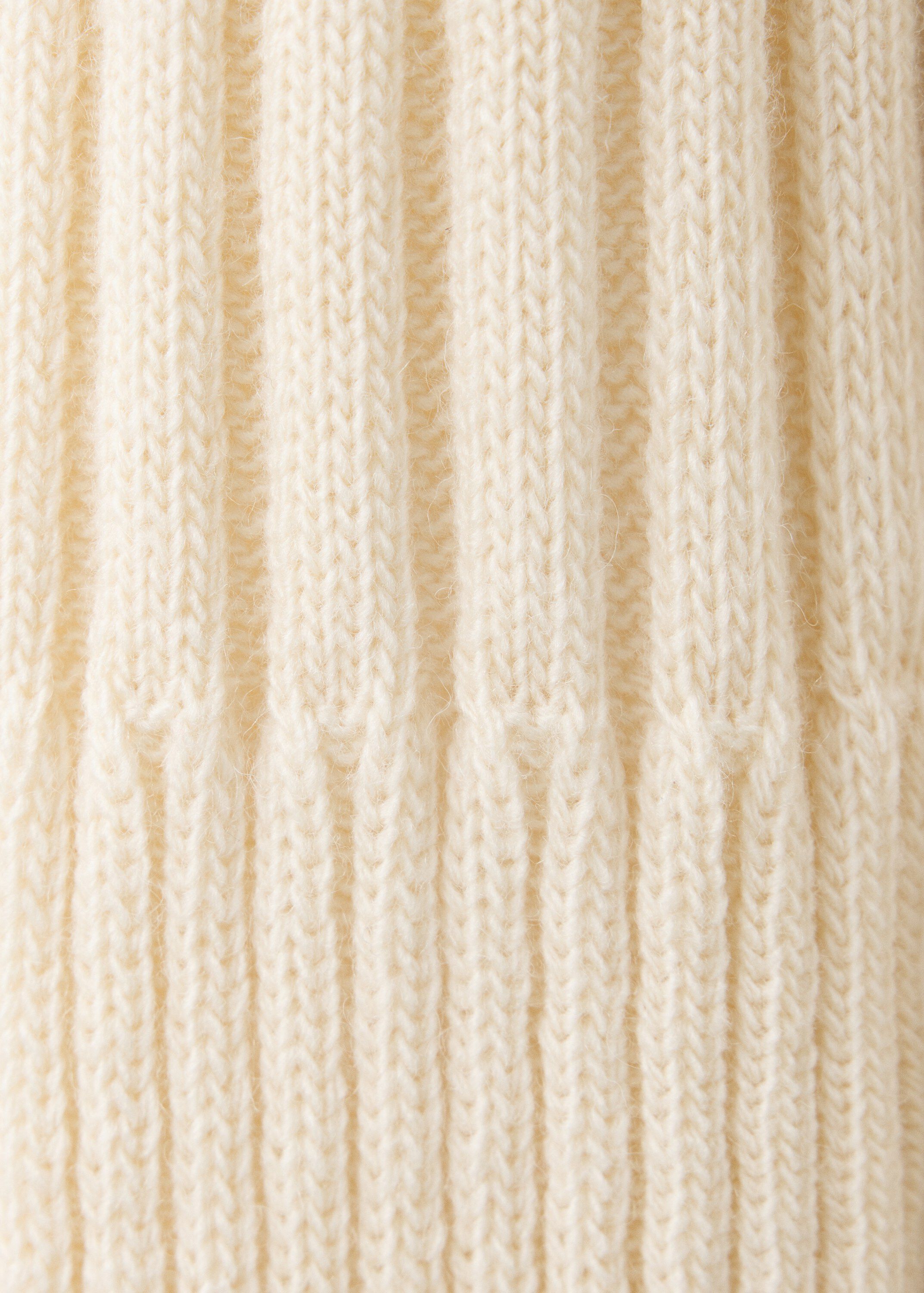 Turtleneck ribbed sweater