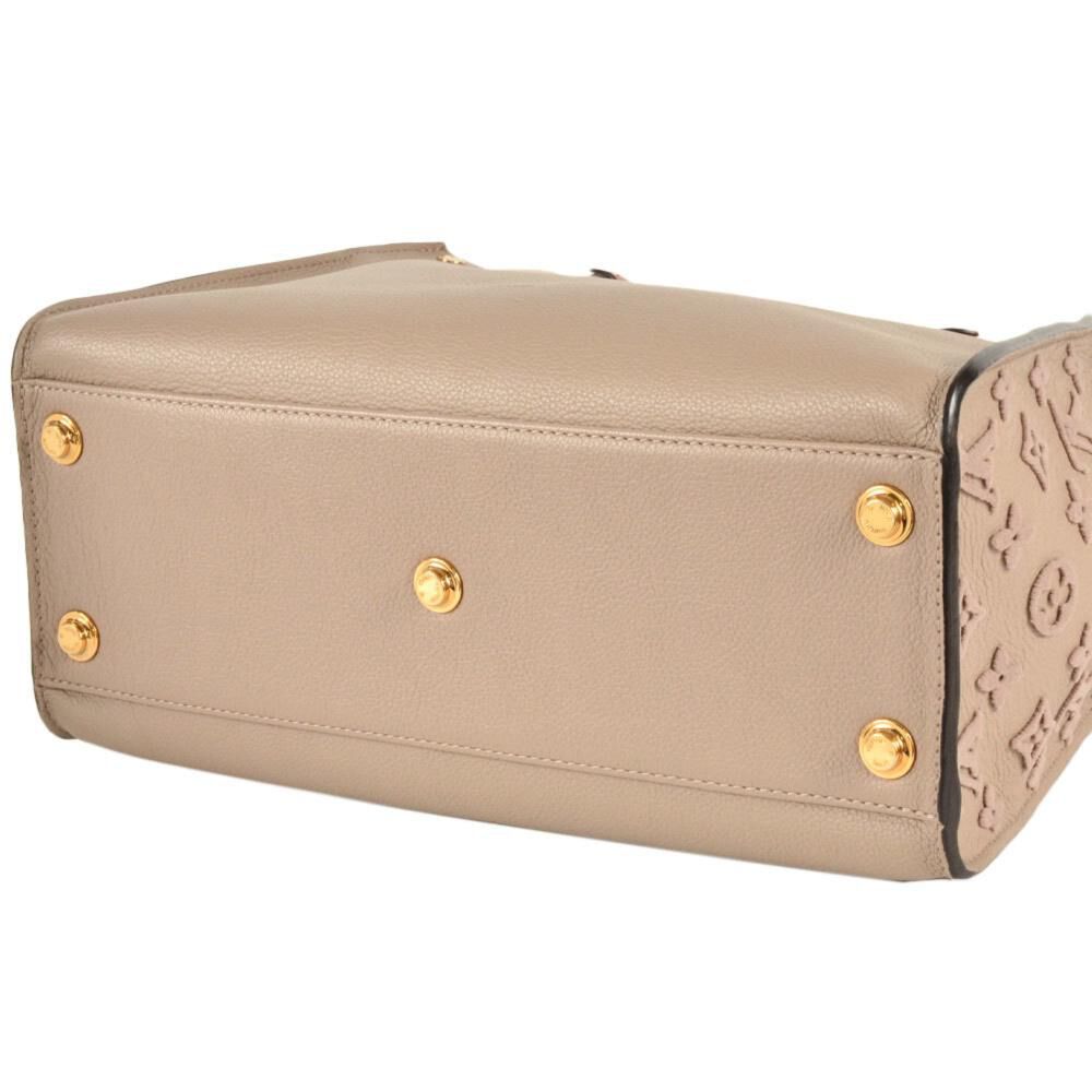 Louis Vuitton On My Side