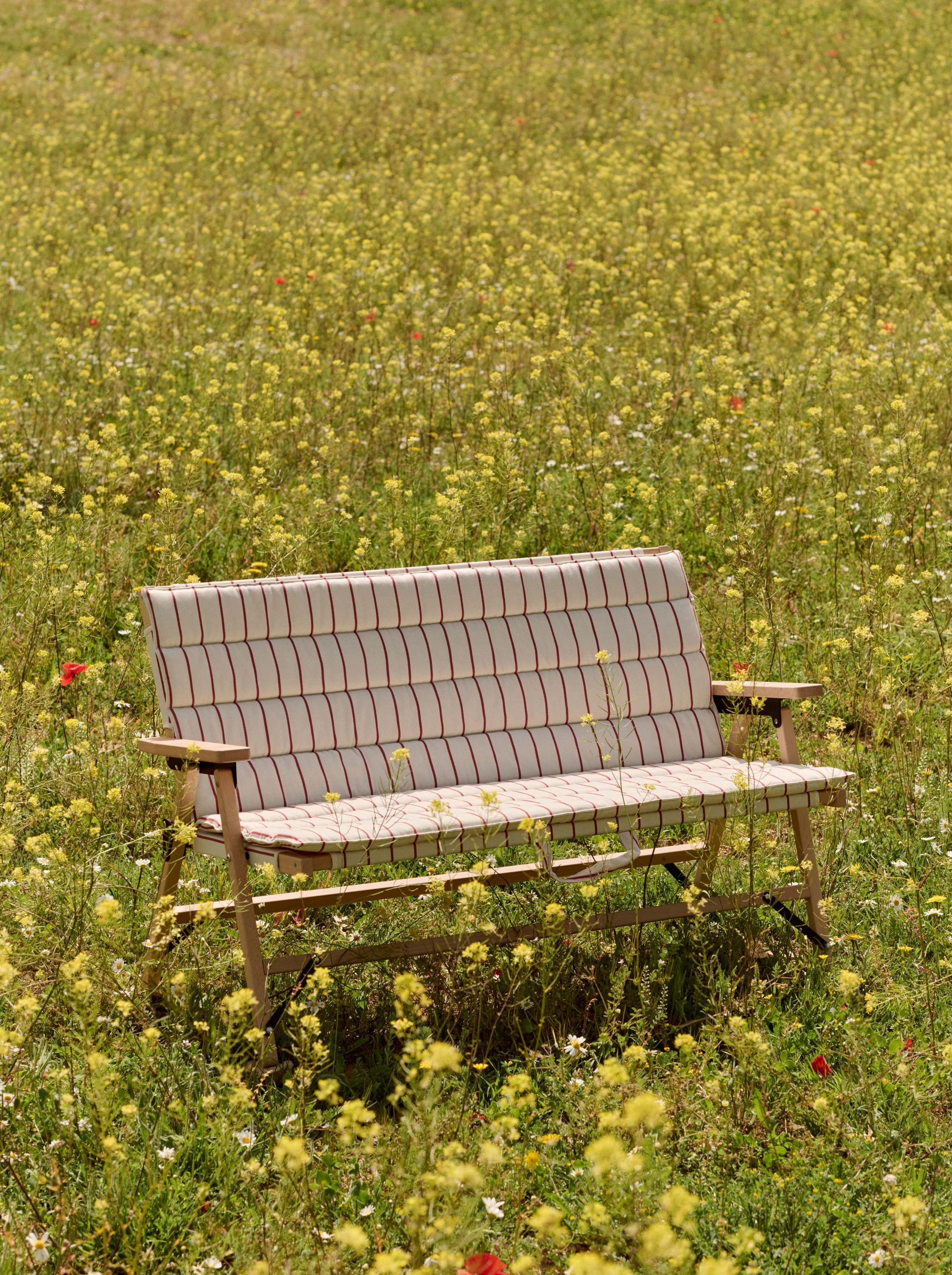 Outdoor Market Sofa Cushion - Beige with red stripe -