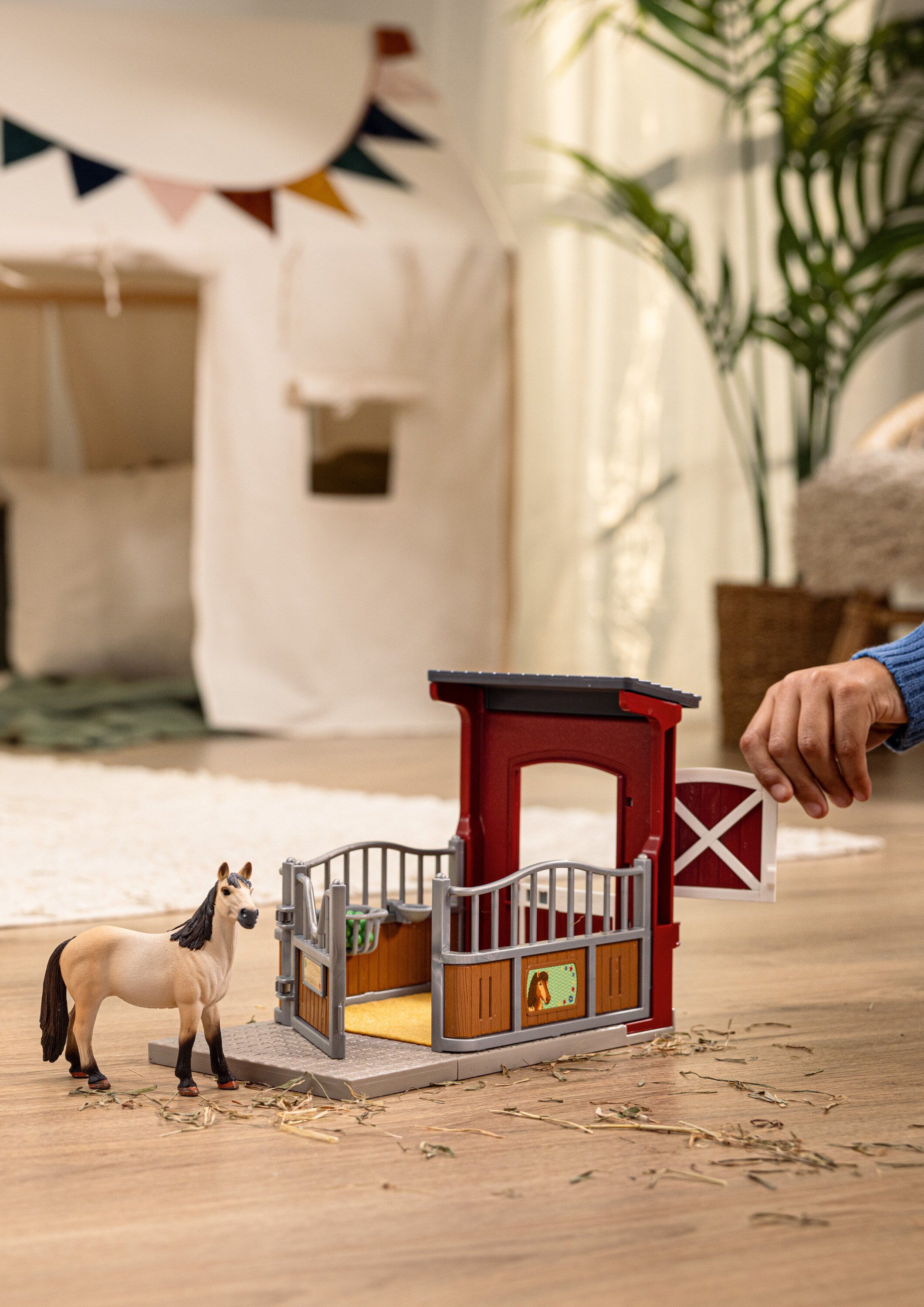 Schleich Ponybox with mus