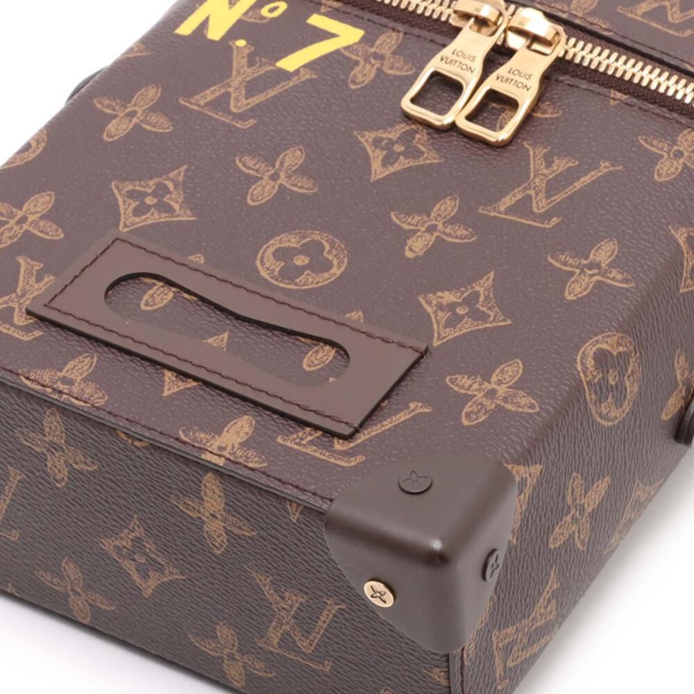 Louis Vuitton Shoulder Bags