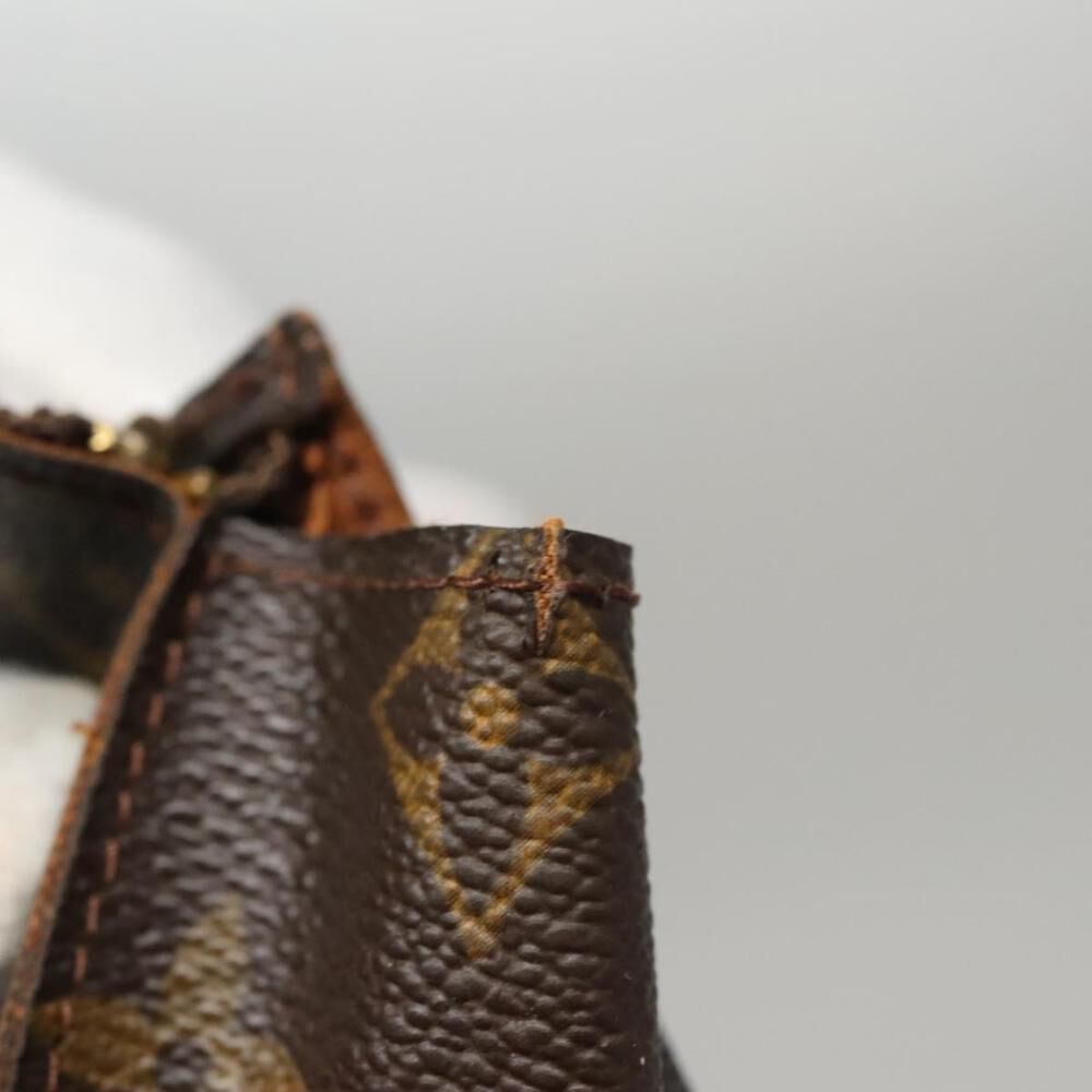 Louis Vuitton Poche Toilette