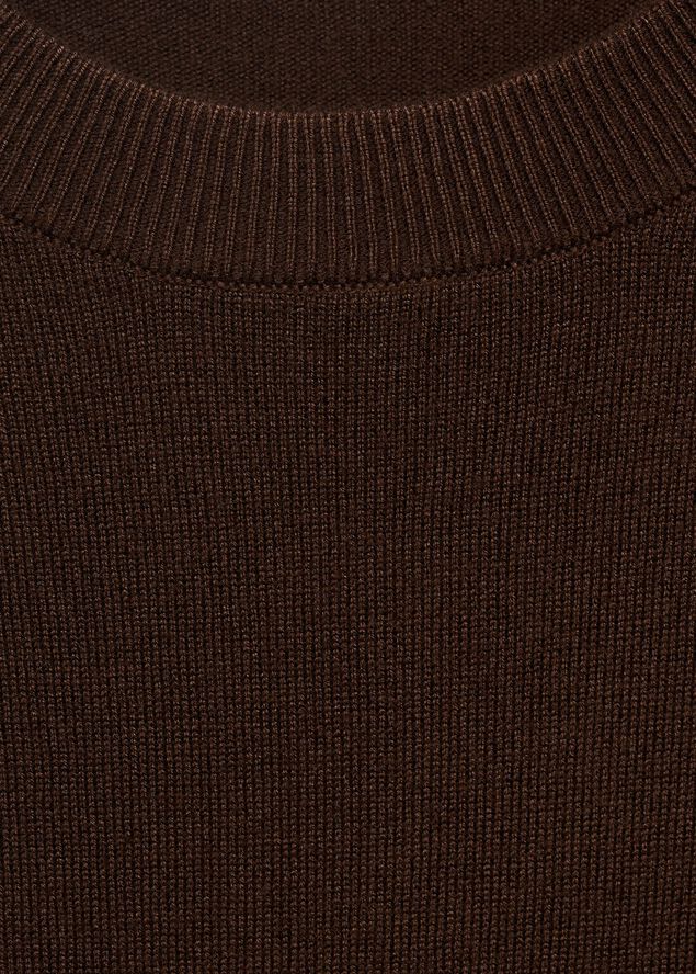 Short-sleeved fine-knit sweater