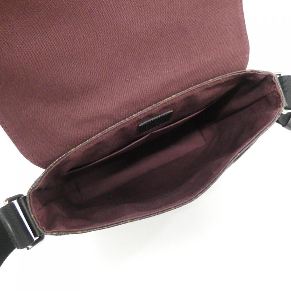 Louis Vuitton Shoulder Bags