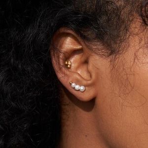 Aura earclimbers small - silver