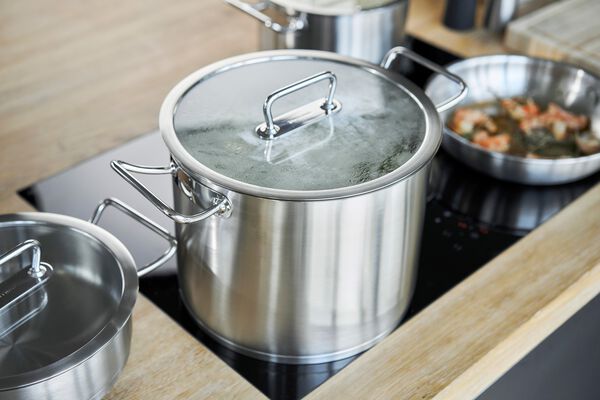 Pro Gryta hög högsidig 28 cm, 18/10 Rostfritt stål