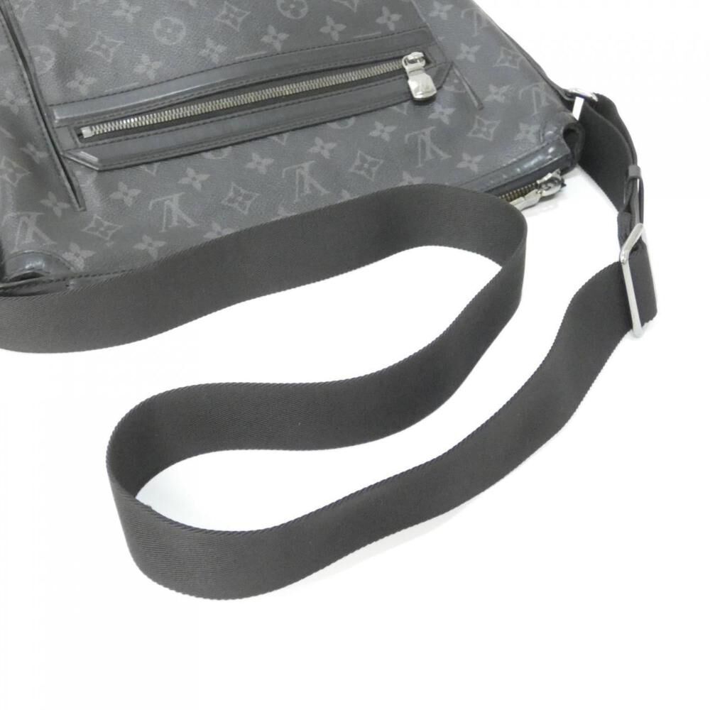 Louis Vuitton Messenger