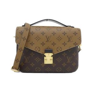 Louis Vuitton Shoulder Bags