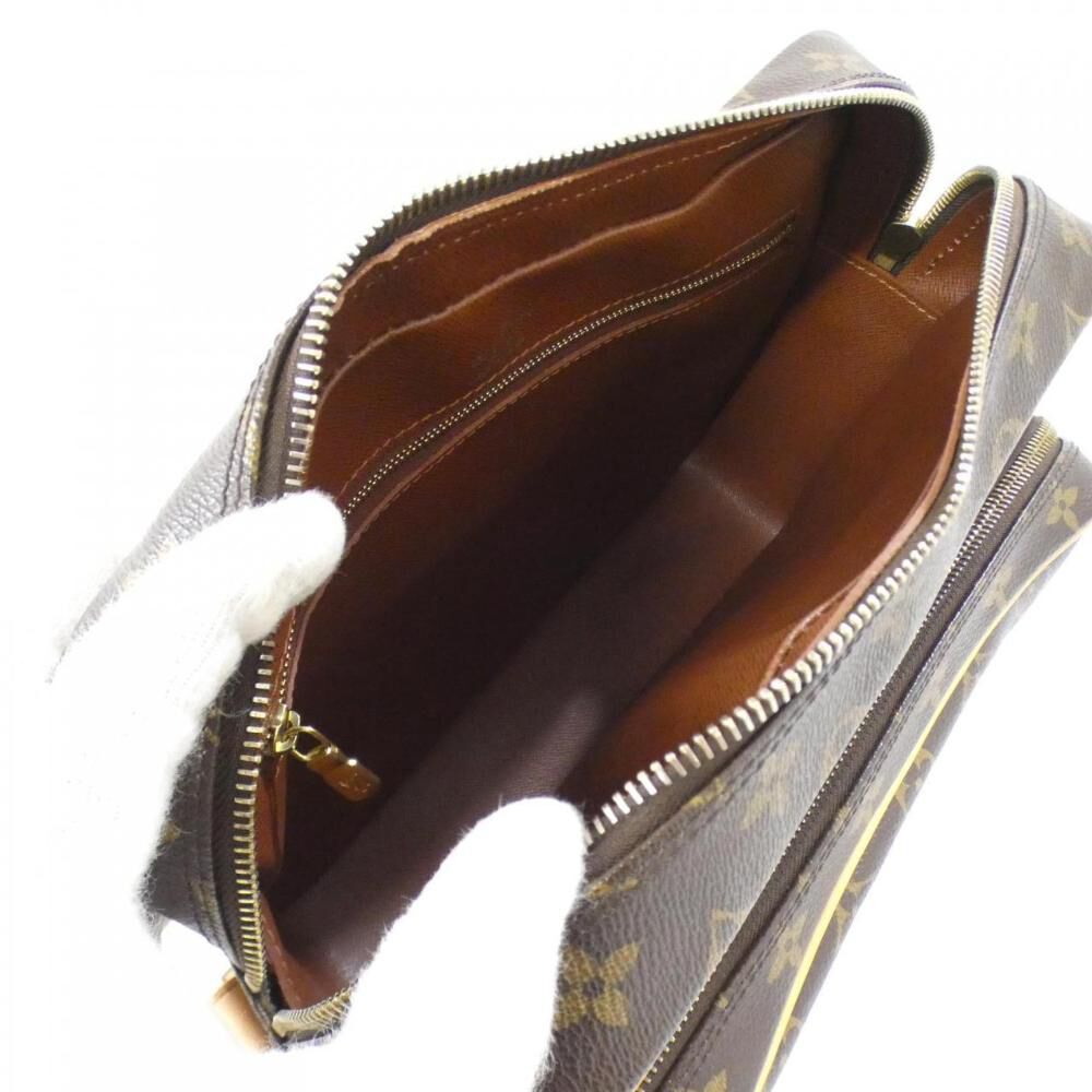 Louis Vuitton Shoulder Bags