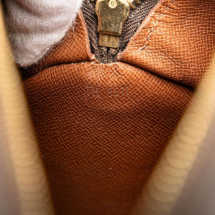 Louis Vuitton Papillon