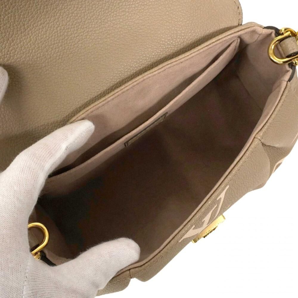 Louis Vuitton Favorite