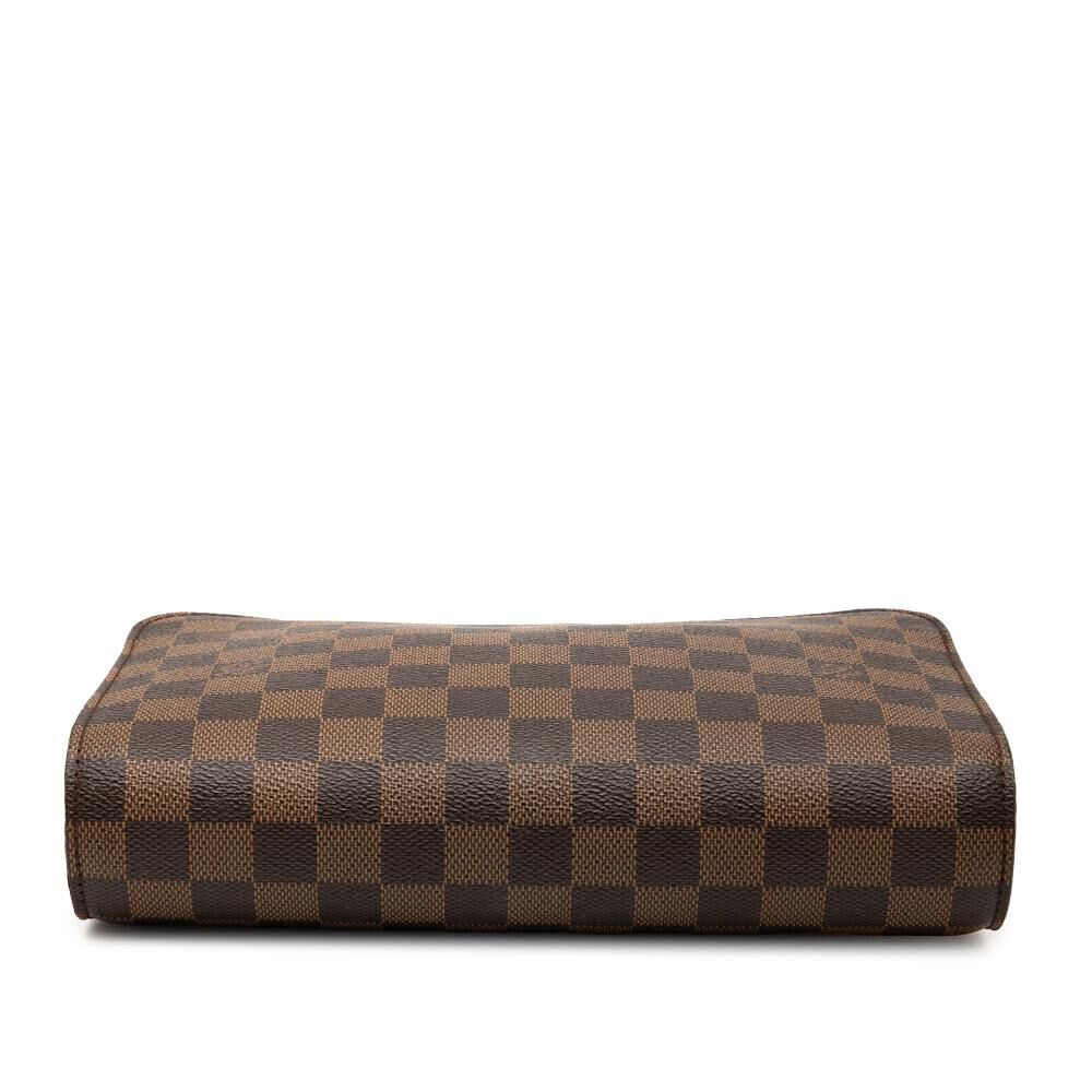 Louis Vuitton Clutch