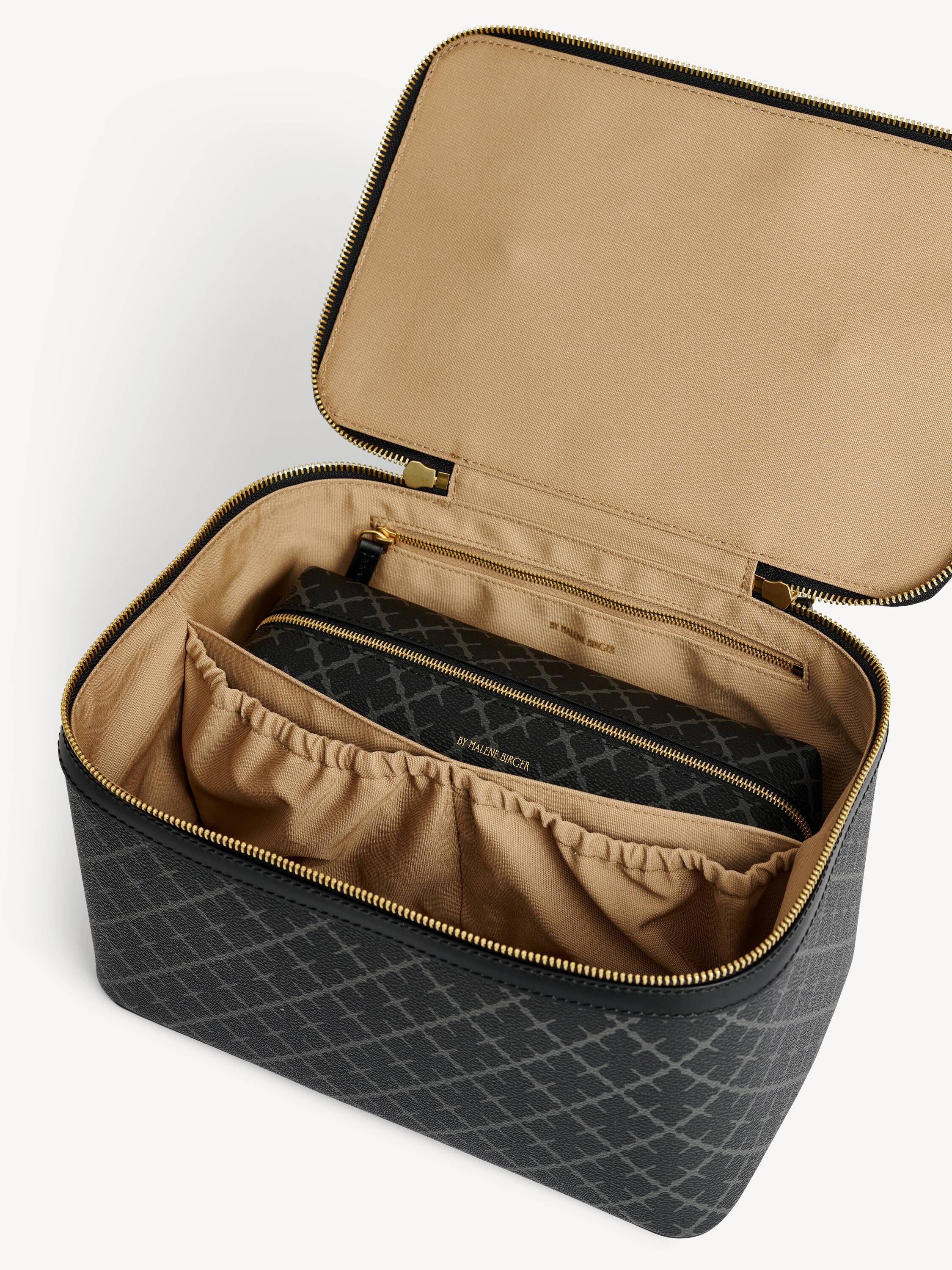 Bae Beauty necess&auml;r