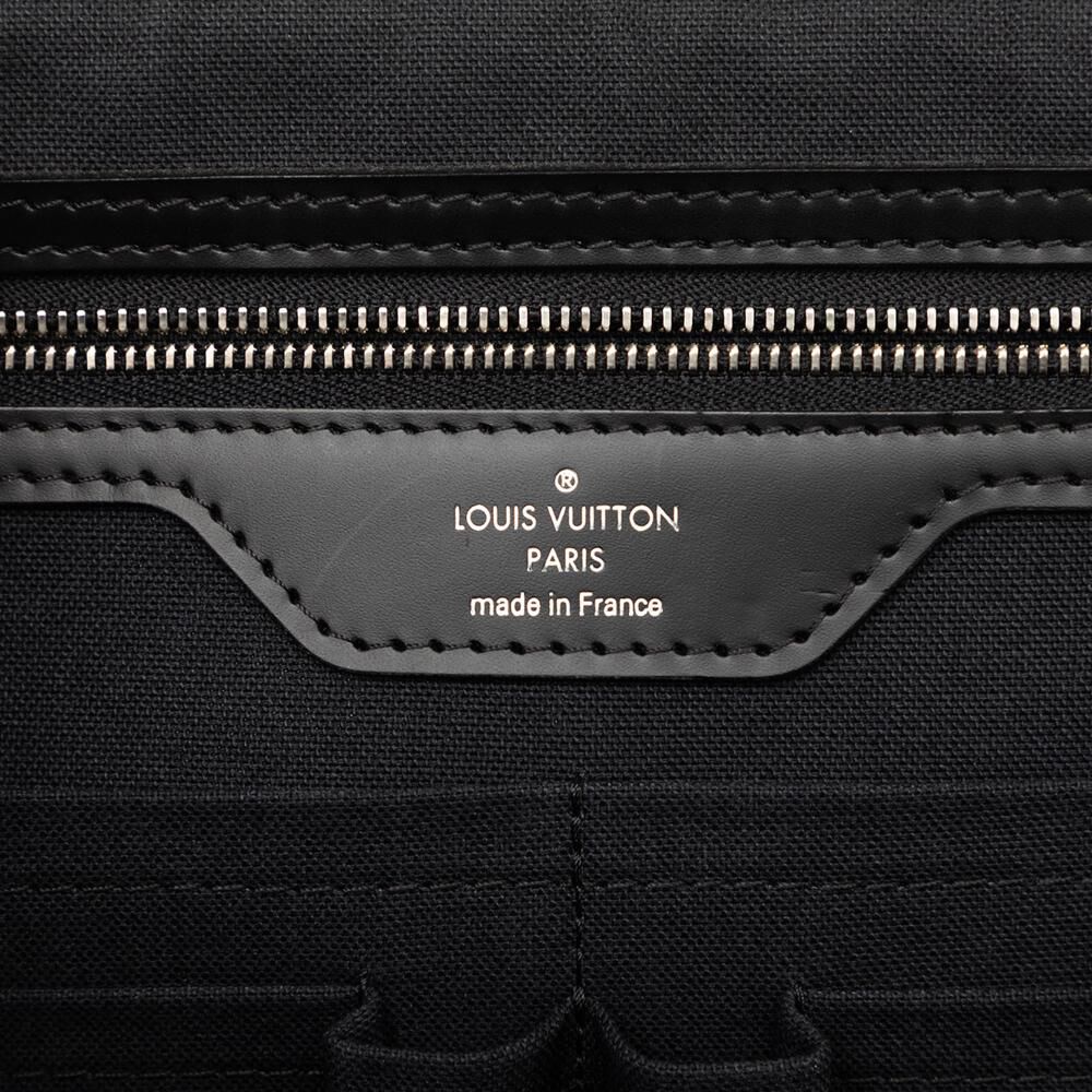 Louis Vuitton Poche Documents