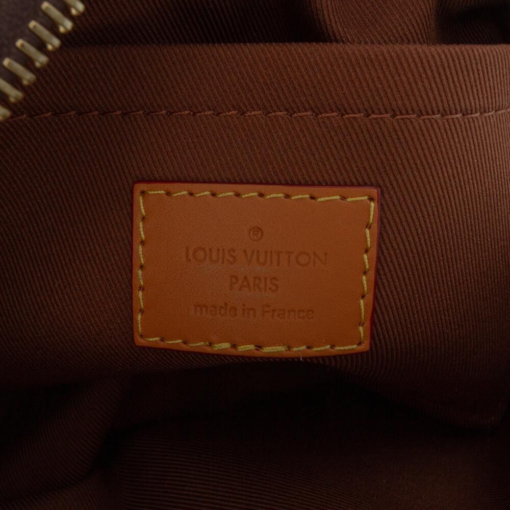 Louis Vuitton Shoulder Bags