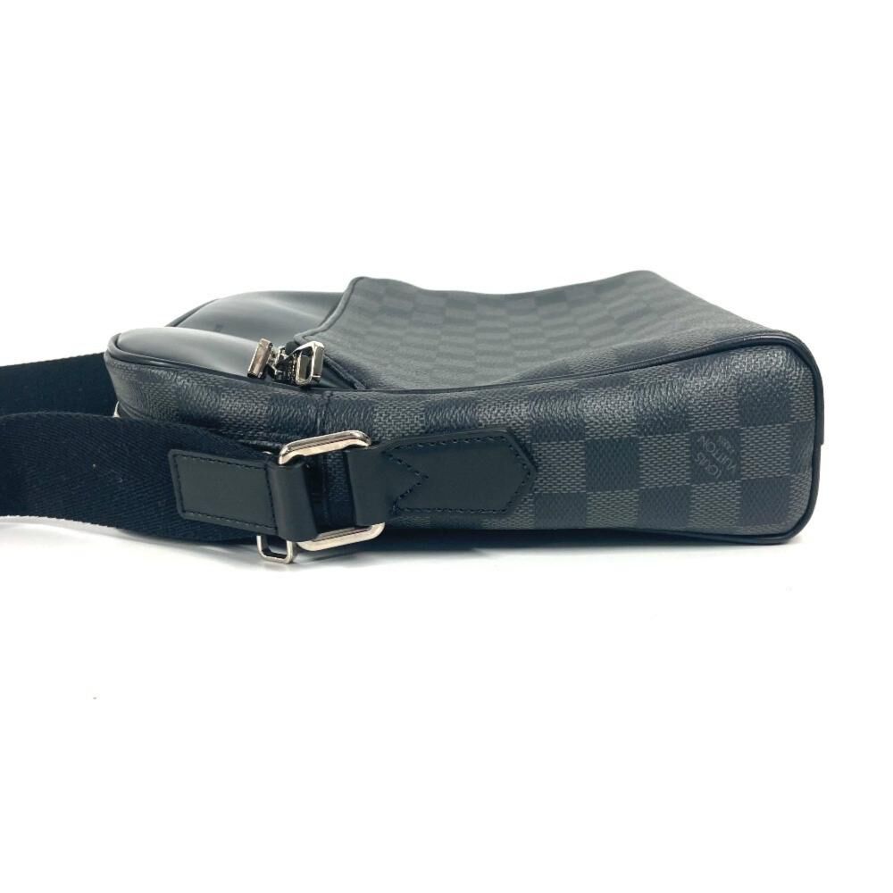 Louis Vuitton Messenger